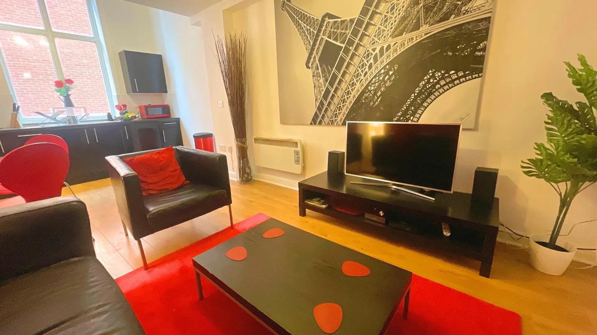 Vibrant Loft Apartment In Grade II Listed Georgian Building Sheffield