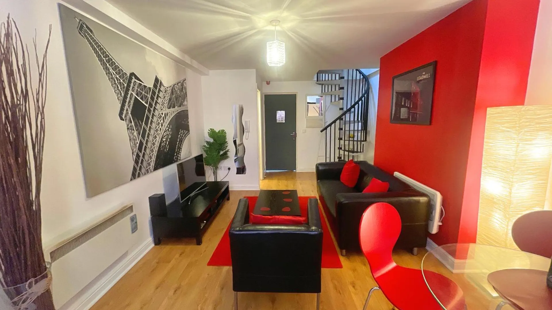 Vibrant Loft Apartment In Grade II Listed Georgian Building Sheffield