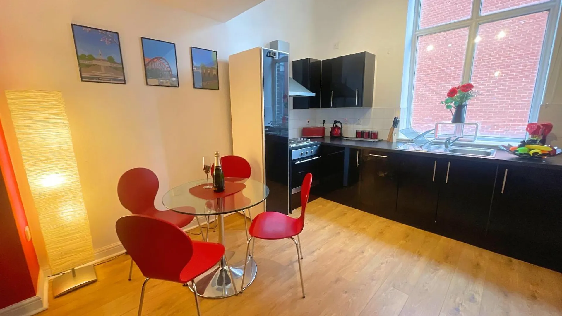Vibrant Loft Apartment In Grade II Listed Georgian Building Sheffield